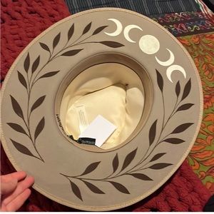 BNWT Luna Bloom Hat - stunning - adjustable - crescent moon